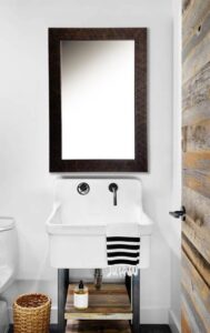 Find the right bathroom rearview mirror for your home