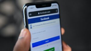 Facebook really wants you to read articles before sharing them