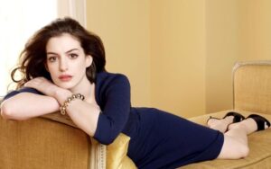 Anne Hathaway Net Worth 2021: Bio, Career, Income, Assets, Wiki
