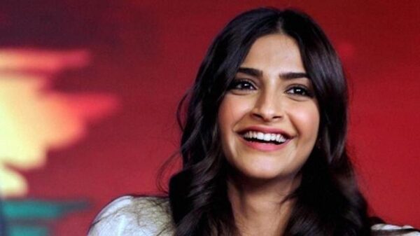 Sonam Kapoor Net Worth 2021 – Car, Salary, Assets, Income